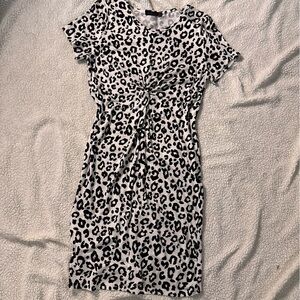 Source Unknown Black and White Leopard Print Midi Dress